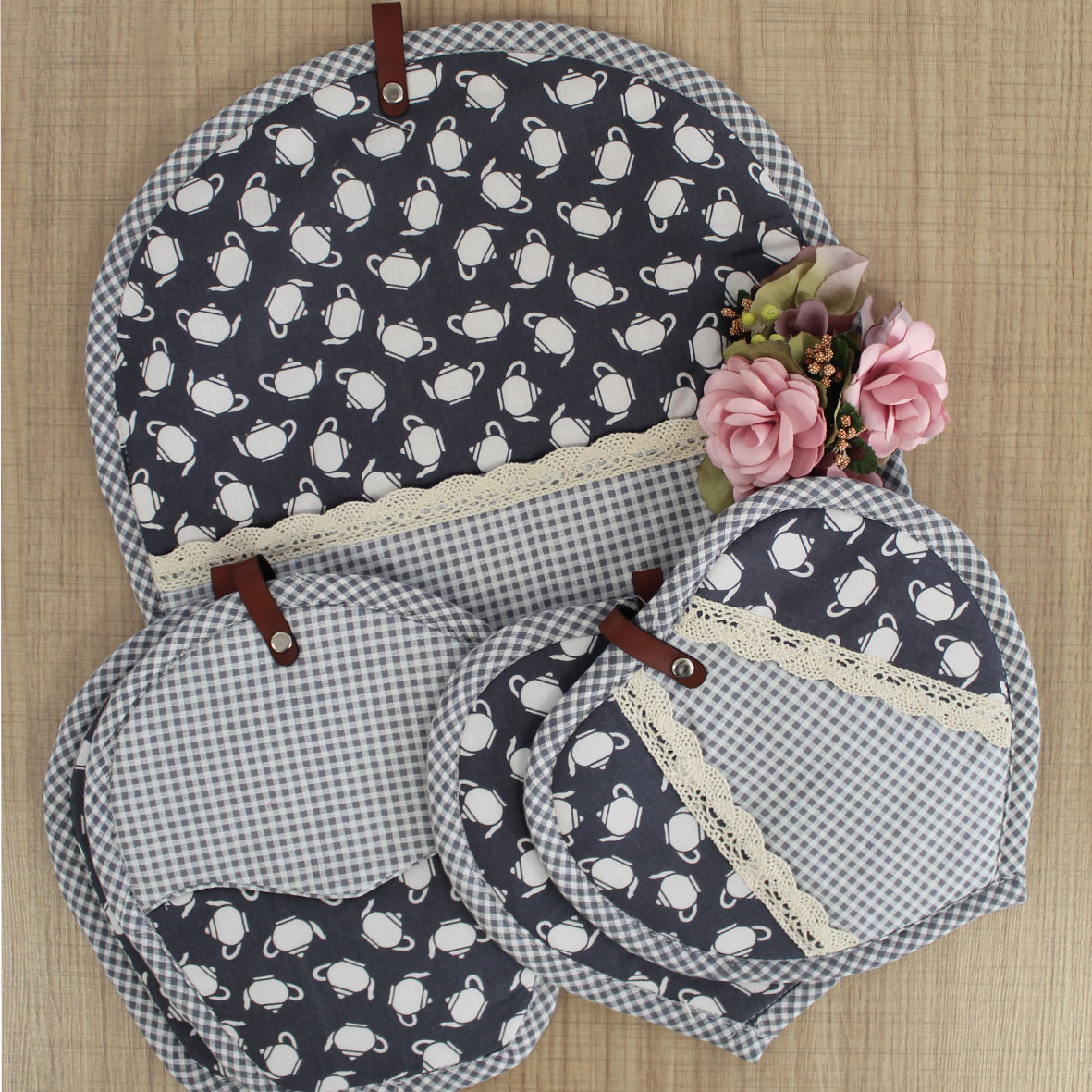 دستگیره و رو قوری